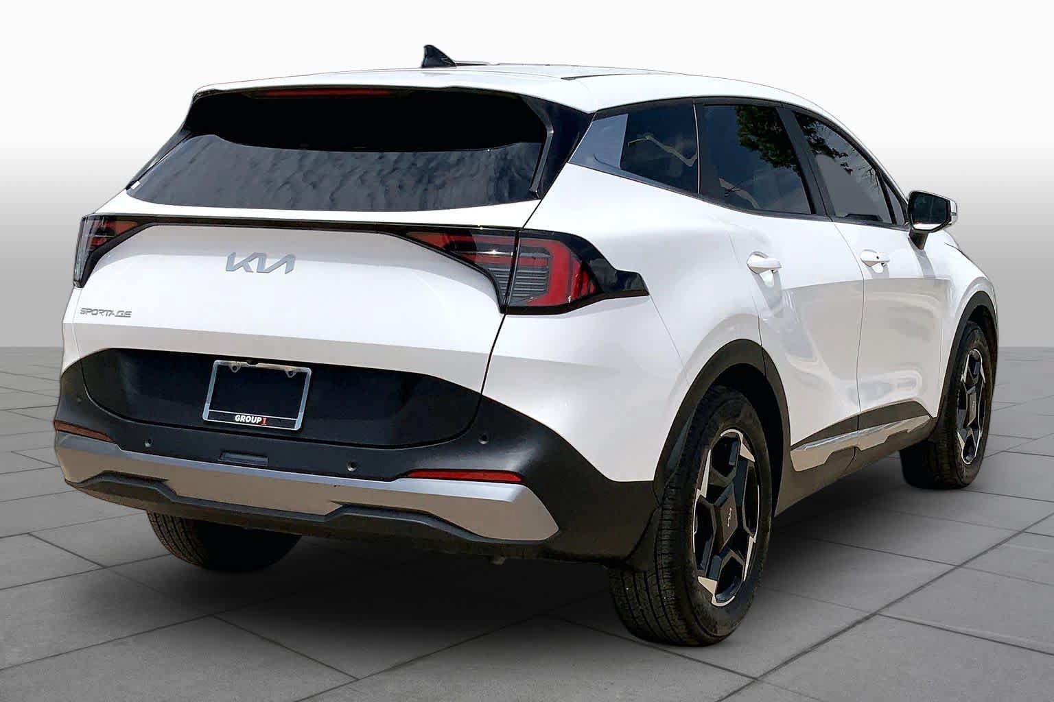 Certified 2026 Kia Sportage EX FWD image 25