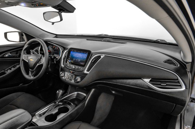 Used 2019 Chevrolet Malibu LT FWD image 10