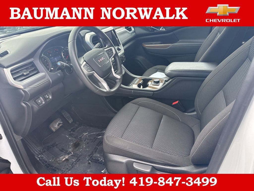 Used 2023 GMC Acadia SLE AWD/4WD image 3