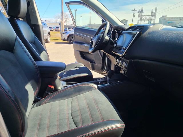 Used 2024 Mitsubishi Outlander Sport SE image 17