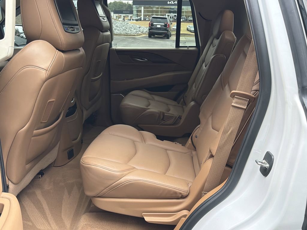 Used 2016 Cadillac Escalade Platinum image 19