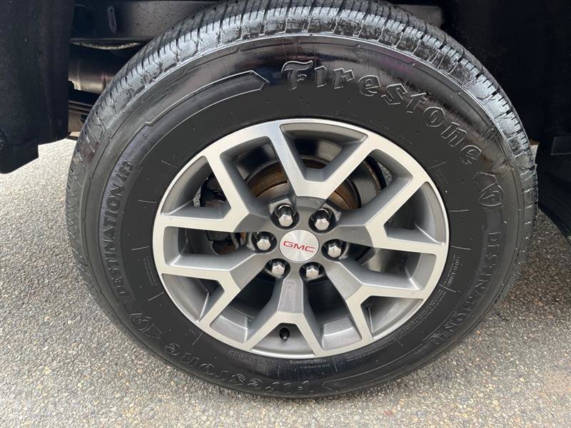 Used 2015 GMC Canyon SLE w/ All-Terrain Package AWD/4WD image 8