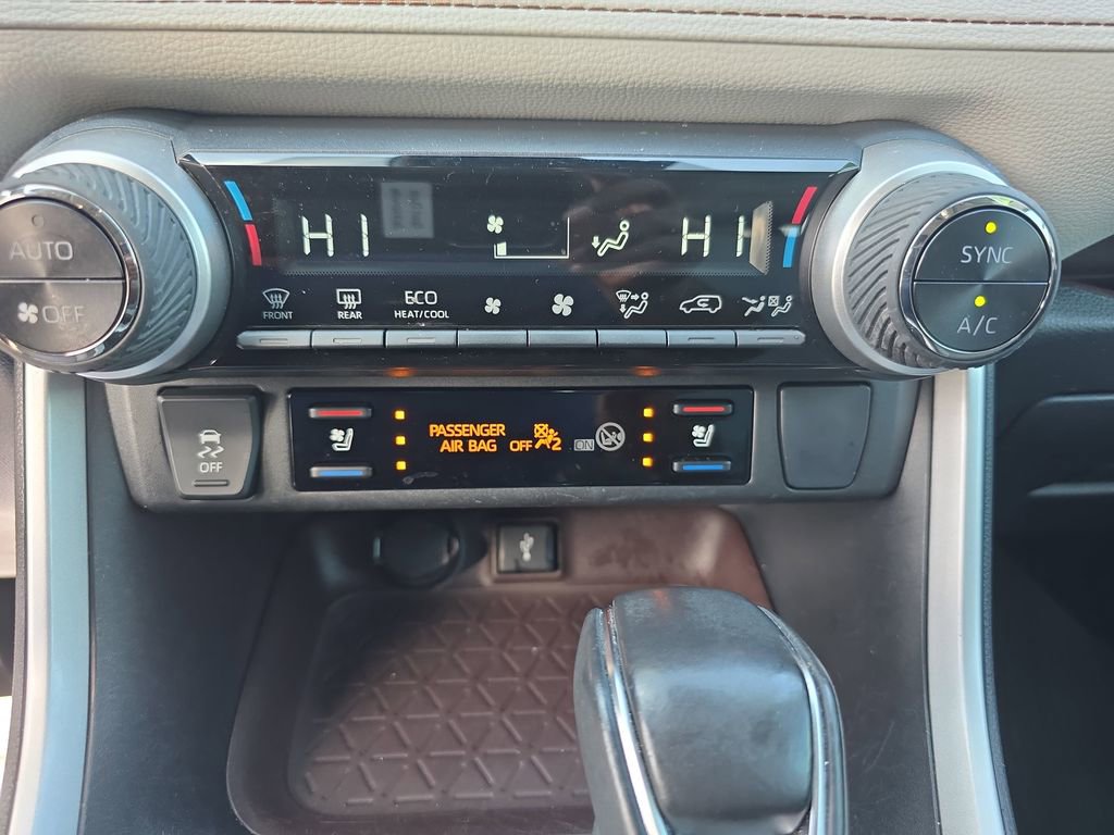 Used 2022 Toyota RAV4 Limited w/ Limited Grade Weather Package image 18