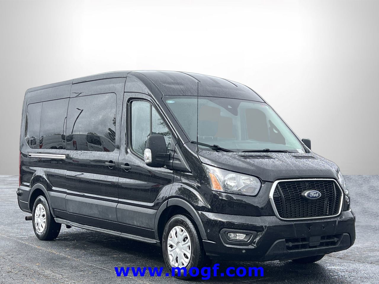Used 2024 Ford Transit 350 XLT image 4