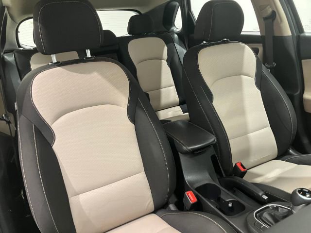 Used 2018 Hyundai Elantra GT FWD image 39