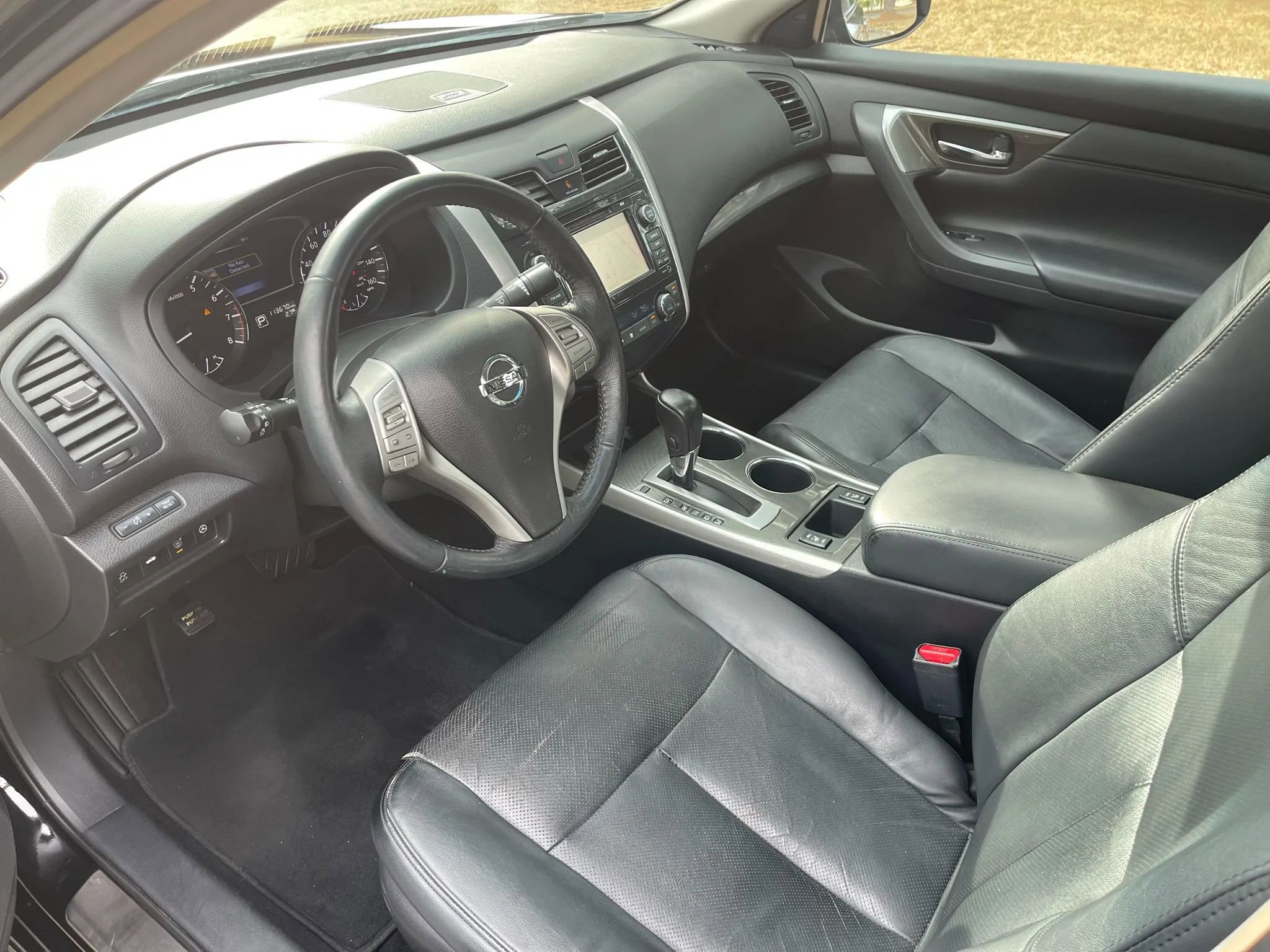 Used 2013 Nissan Altima 2.5 SL w/ Technology Pkg image 11