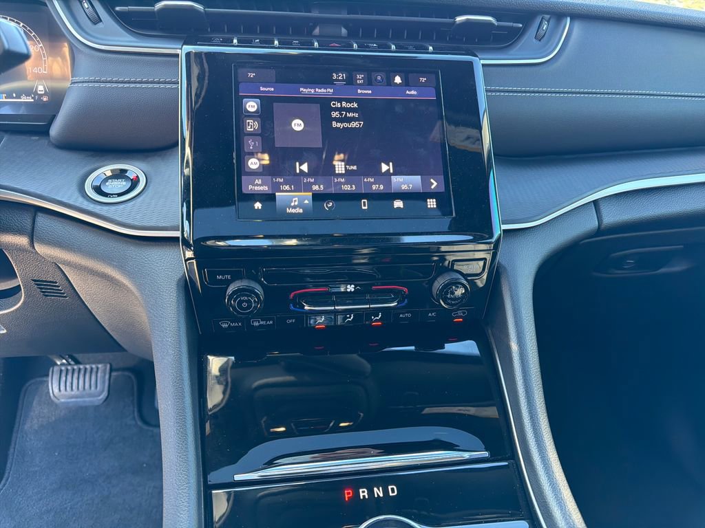 Used 2024 Jeep Grand Cherokee L Laredo w/ Trailer Tow Package image 23