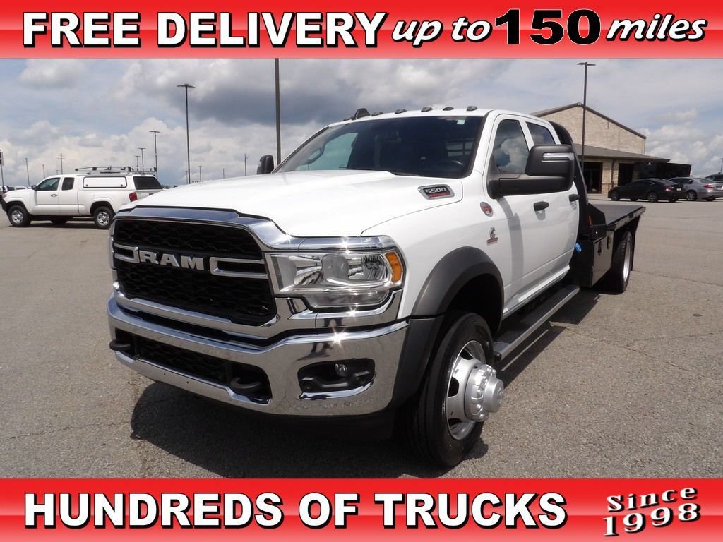Used 2024 RAM 5500 Tradesman w/ Chrome Appearance Group AWD/4WD image 1