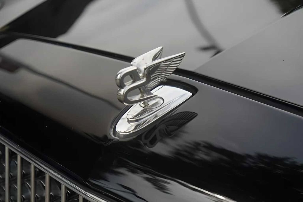 Used 2017 Bentley Mulsanne image 24