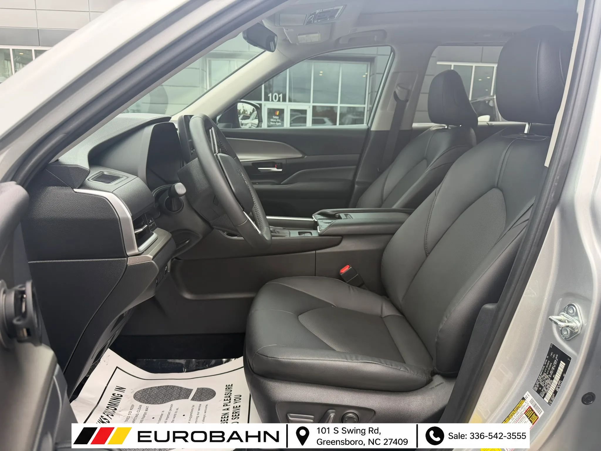 Used 2024 Toyota Grand Highlander AWD image 7