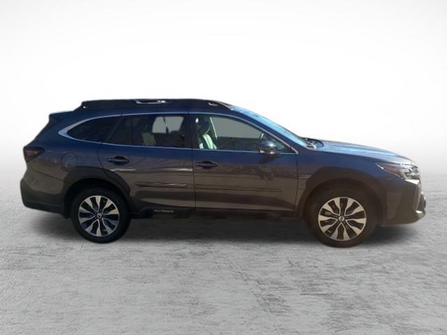Used 2023 Subaru Outback Limited XT image 5