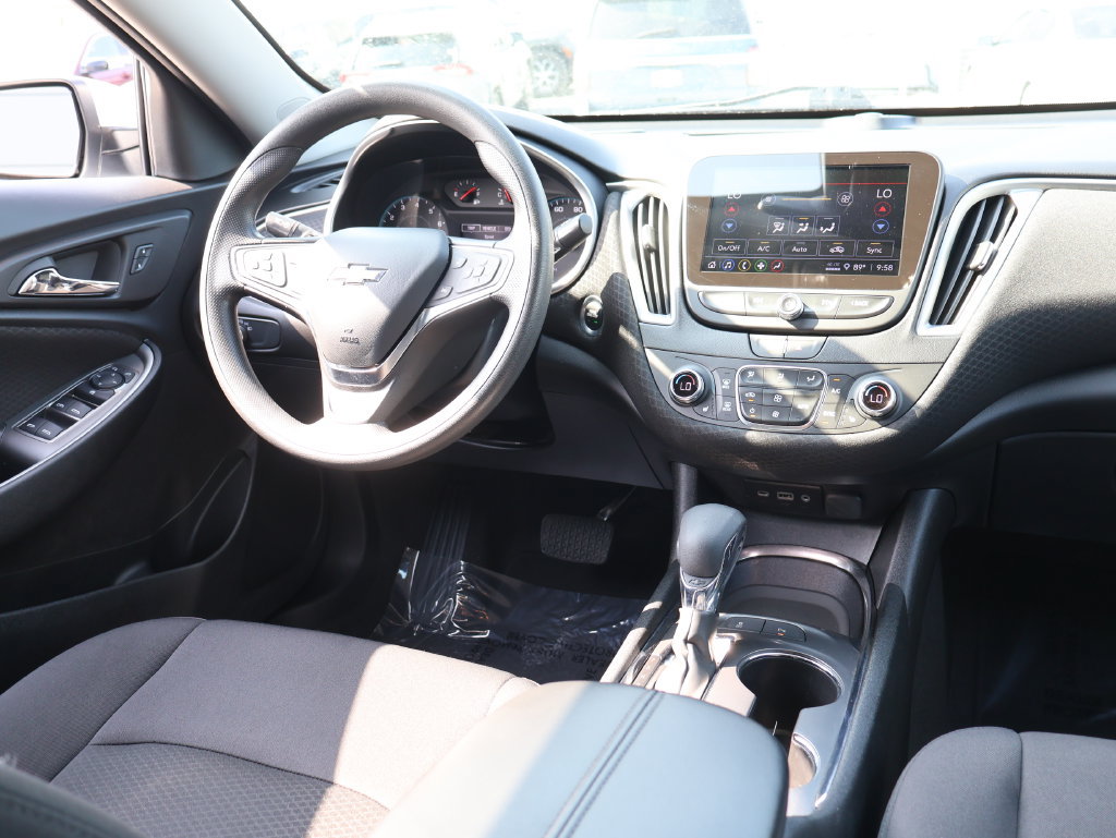 Used 2024 Chevrolet Malibu LT FWD image 13