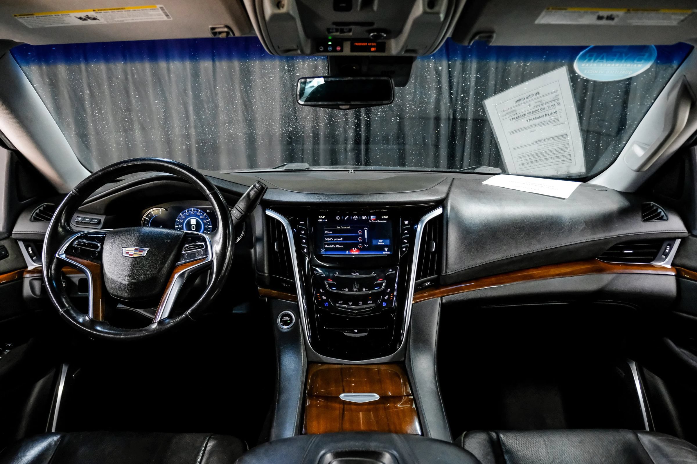Used 2020 Cadillac Escalade ESV Luxury RWD image 16