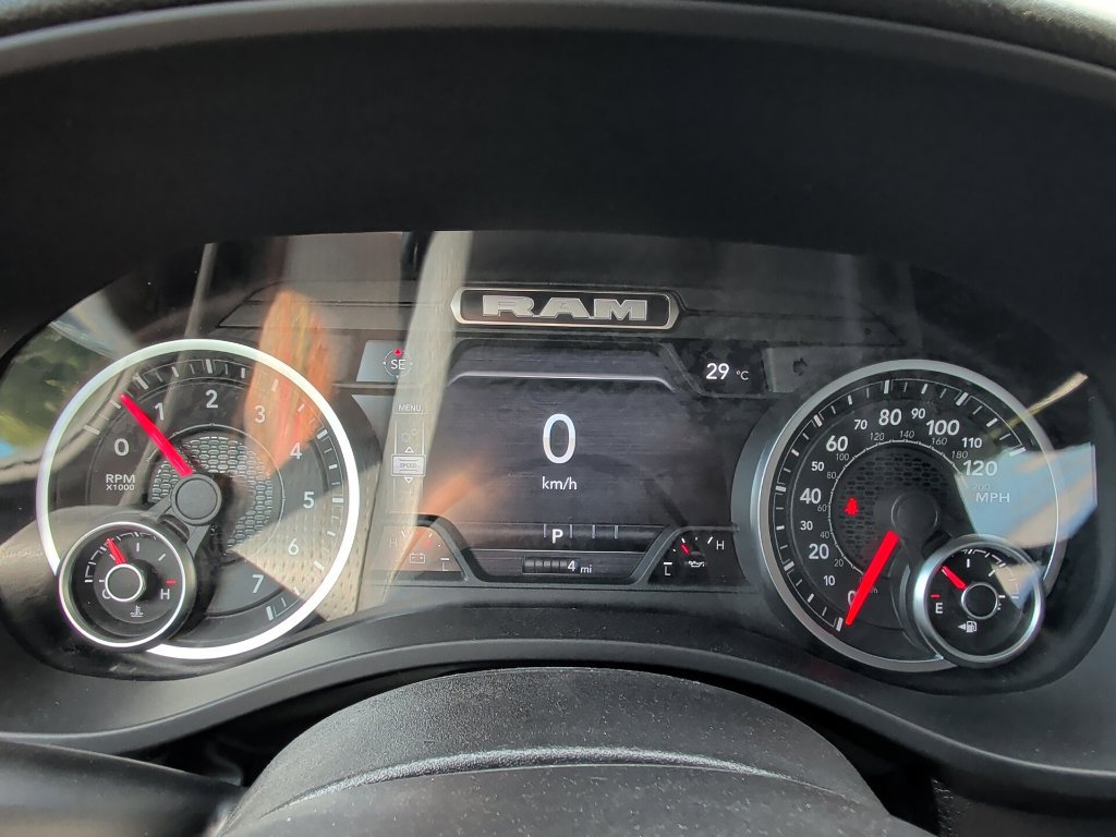 New 2026 RAM 1500 Express AWD/4WD image 17