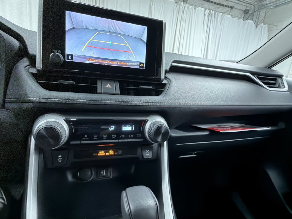 Certified 2024 Toyota RAV4 LE AWD/4WD image 22
