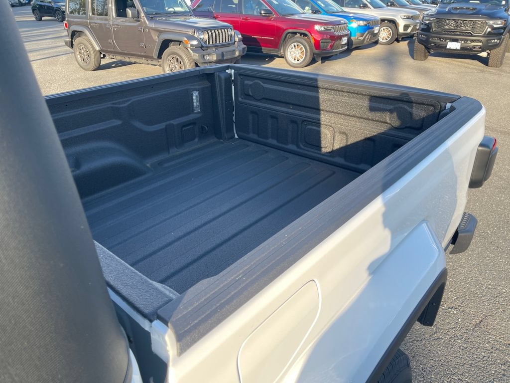 New 2026 Jeep Gladiator Sport AWD/4WD image 17