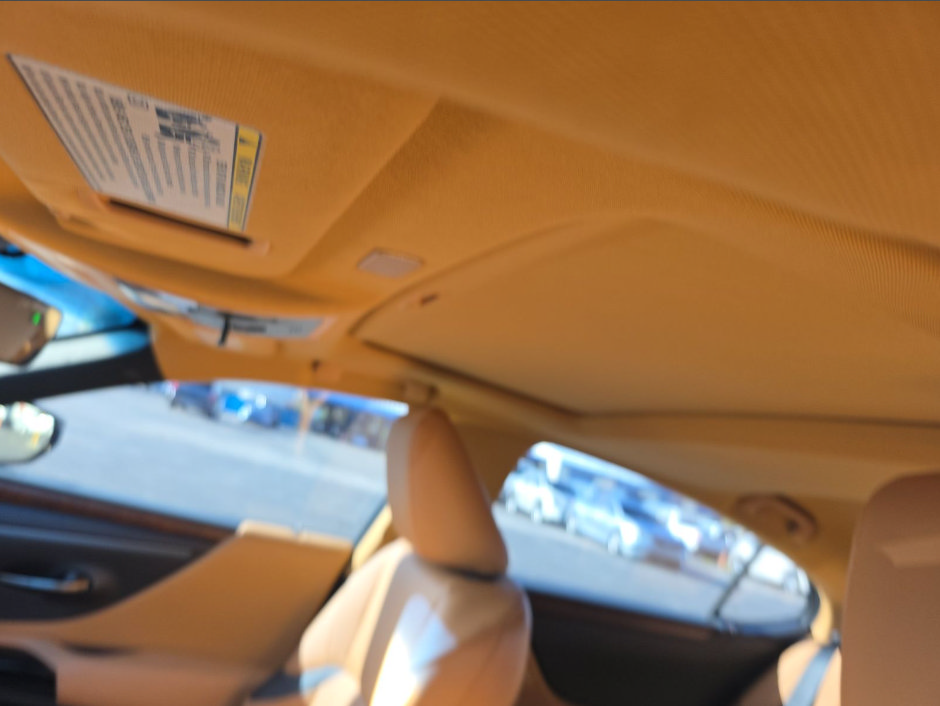 Used 2024 Lexus ES 350 w/ Premium Package FWD image 14