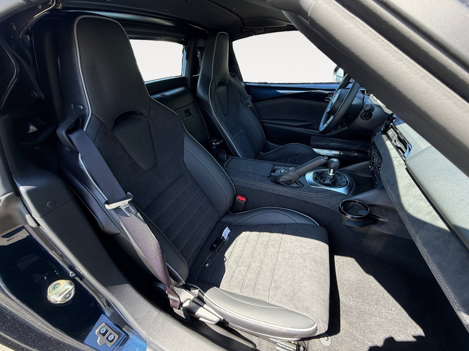 New 2026 MAZDA MX-5 Miata RF Club w/ Interior Package RWD image 17