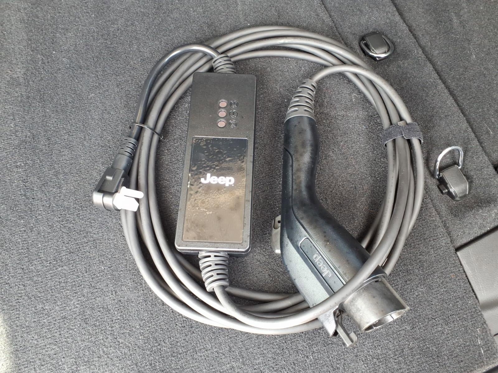 Used 2025 Jeep Wrangler Unlimited Sahara image 21