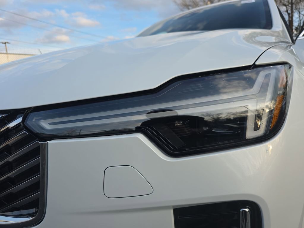 New 2026 Volvo XC90 B6 Plus w/ Protection Package Premier image 44