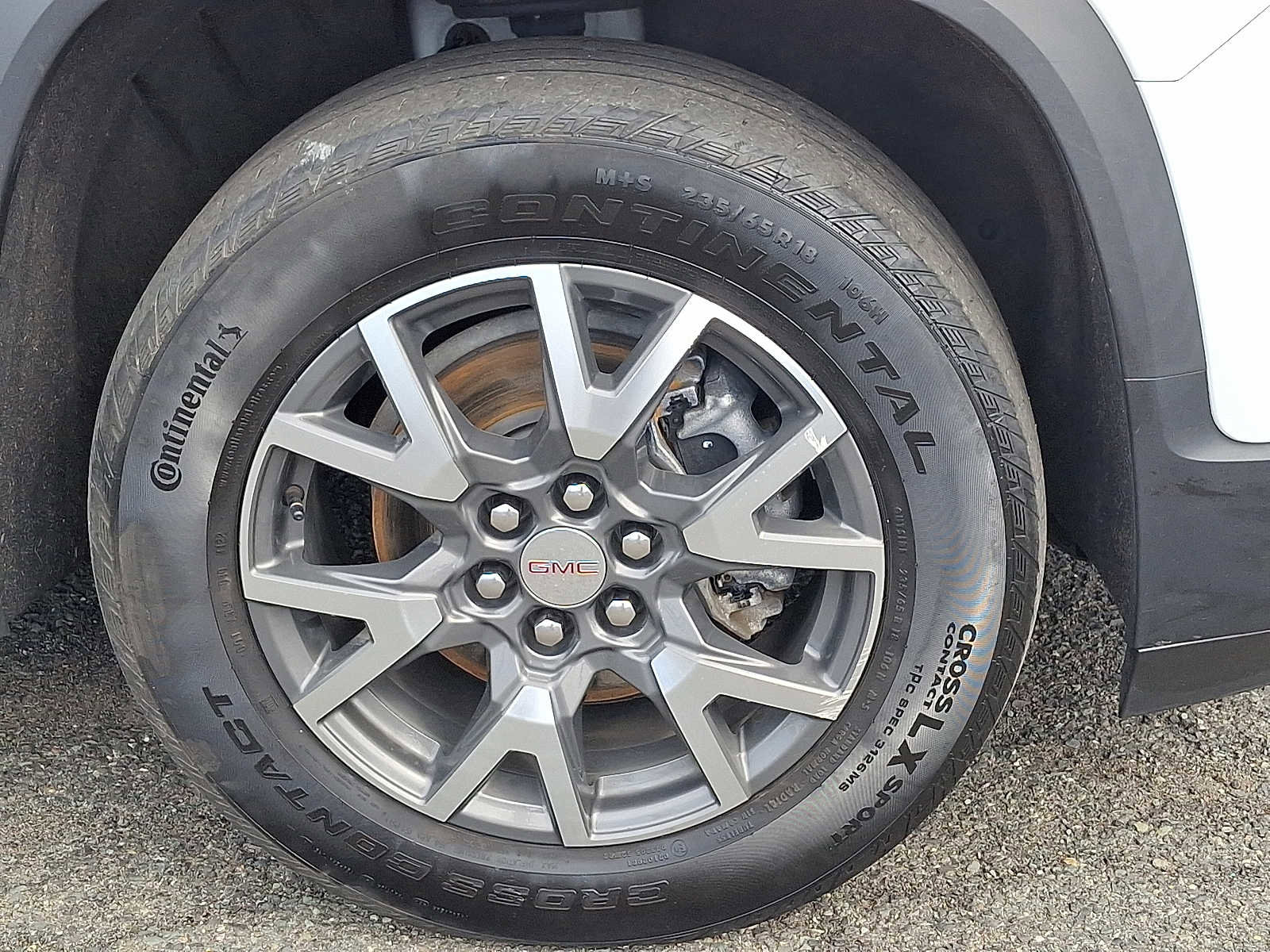 Used 2023 GMC Acadia SLE w/ Driver Convenience Package image 9