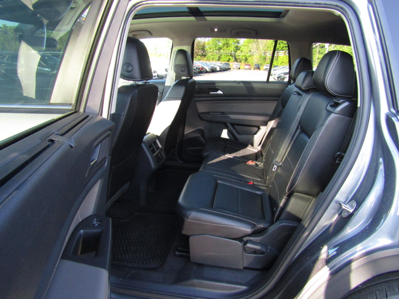 Used 2022 Volkswagen Atlas SE image 21