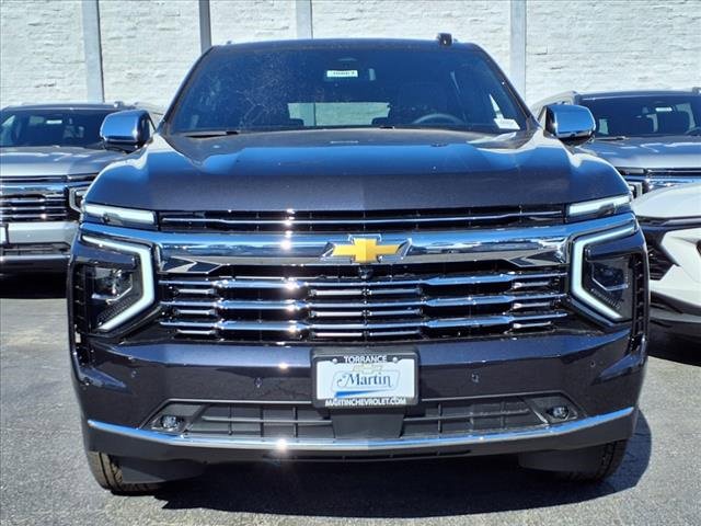 New 2025 Chevrolet Suburban Premier image 2