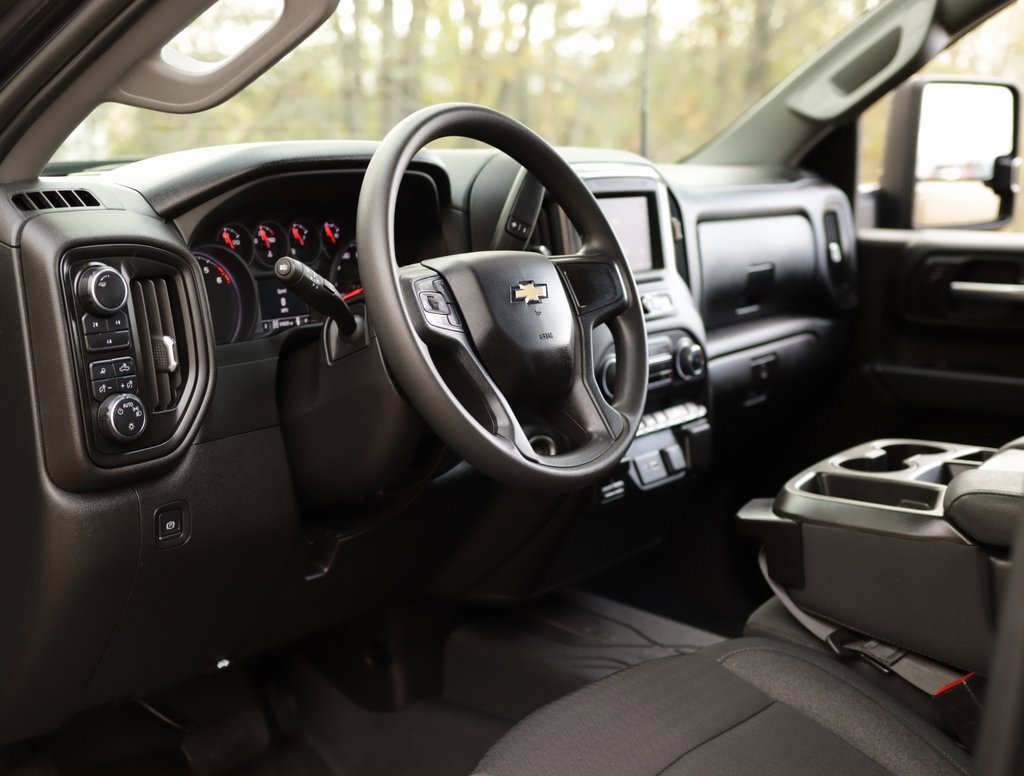 Used 2024 Chevrolet Silverado 2500 Custom w/ Custom Value Package image 9