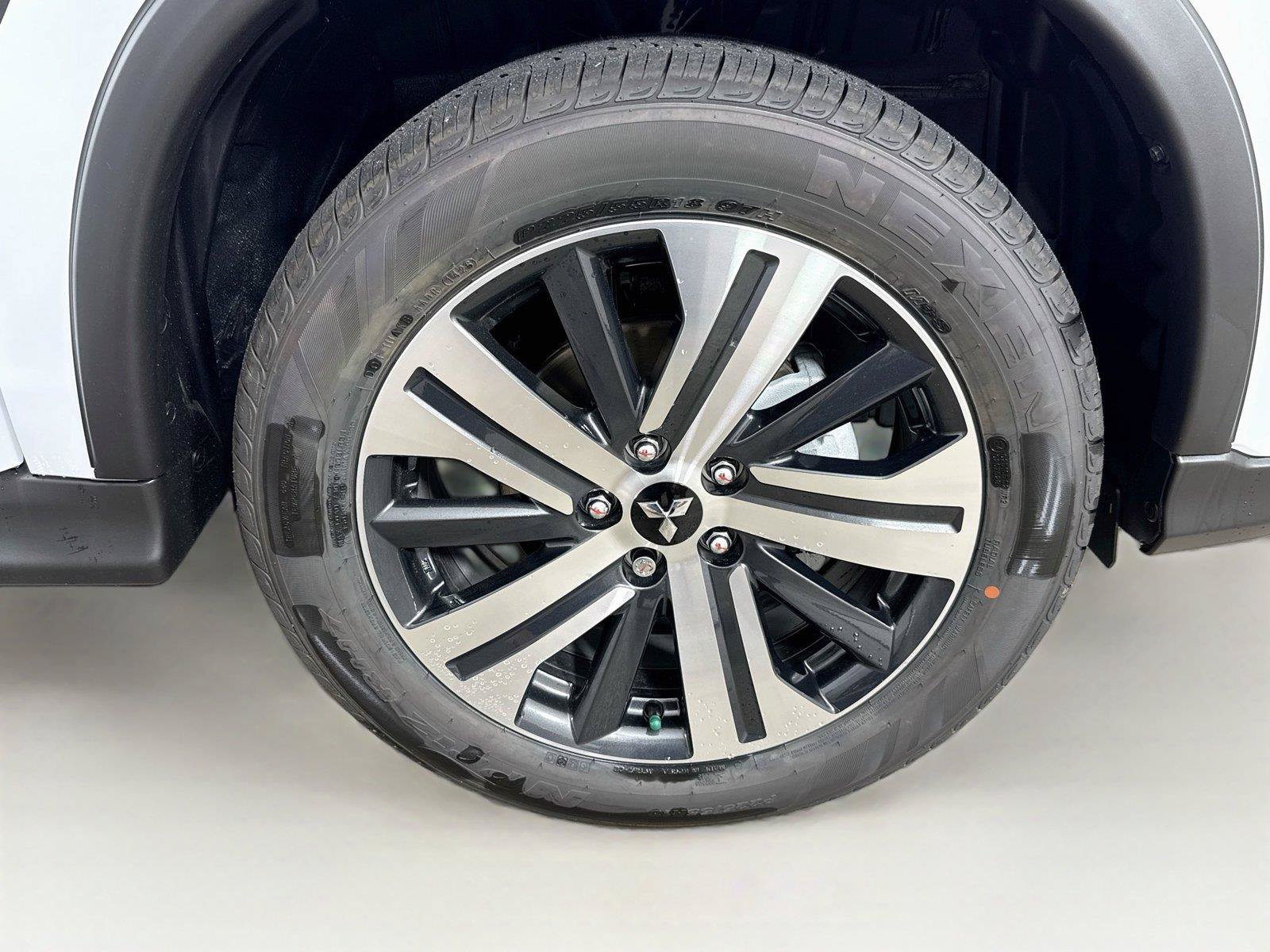 New 2027 Mitsubishi Outlander Sport ES AWD/4WD image 32