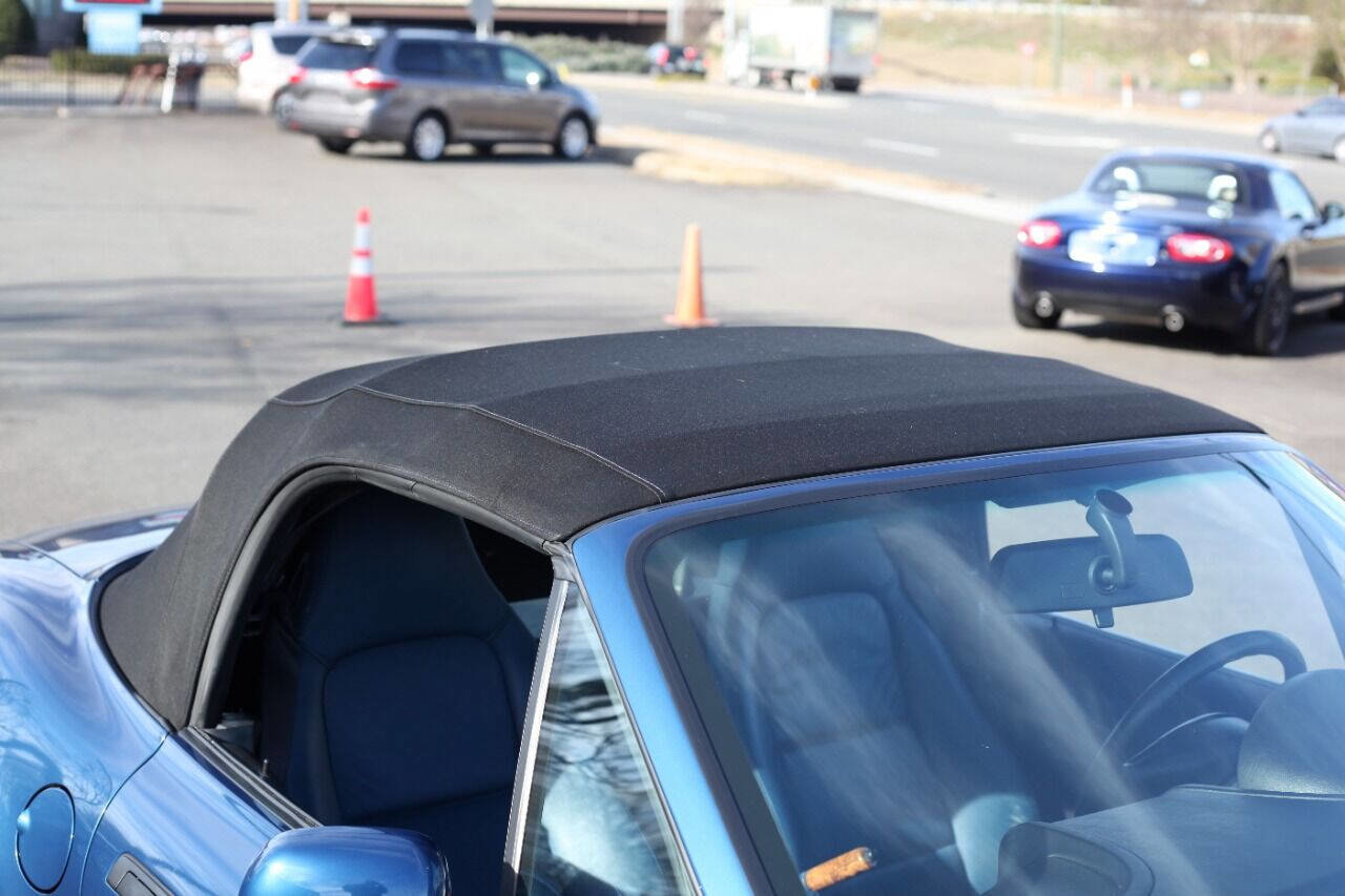 Used 2002 BMW Z3 2.5i image 8