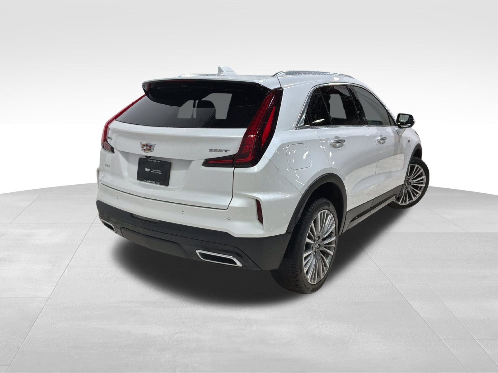 Used 2024 Cadillac XT4 Premium Luxury w/ Active Safety Package AWD/4WD image 5