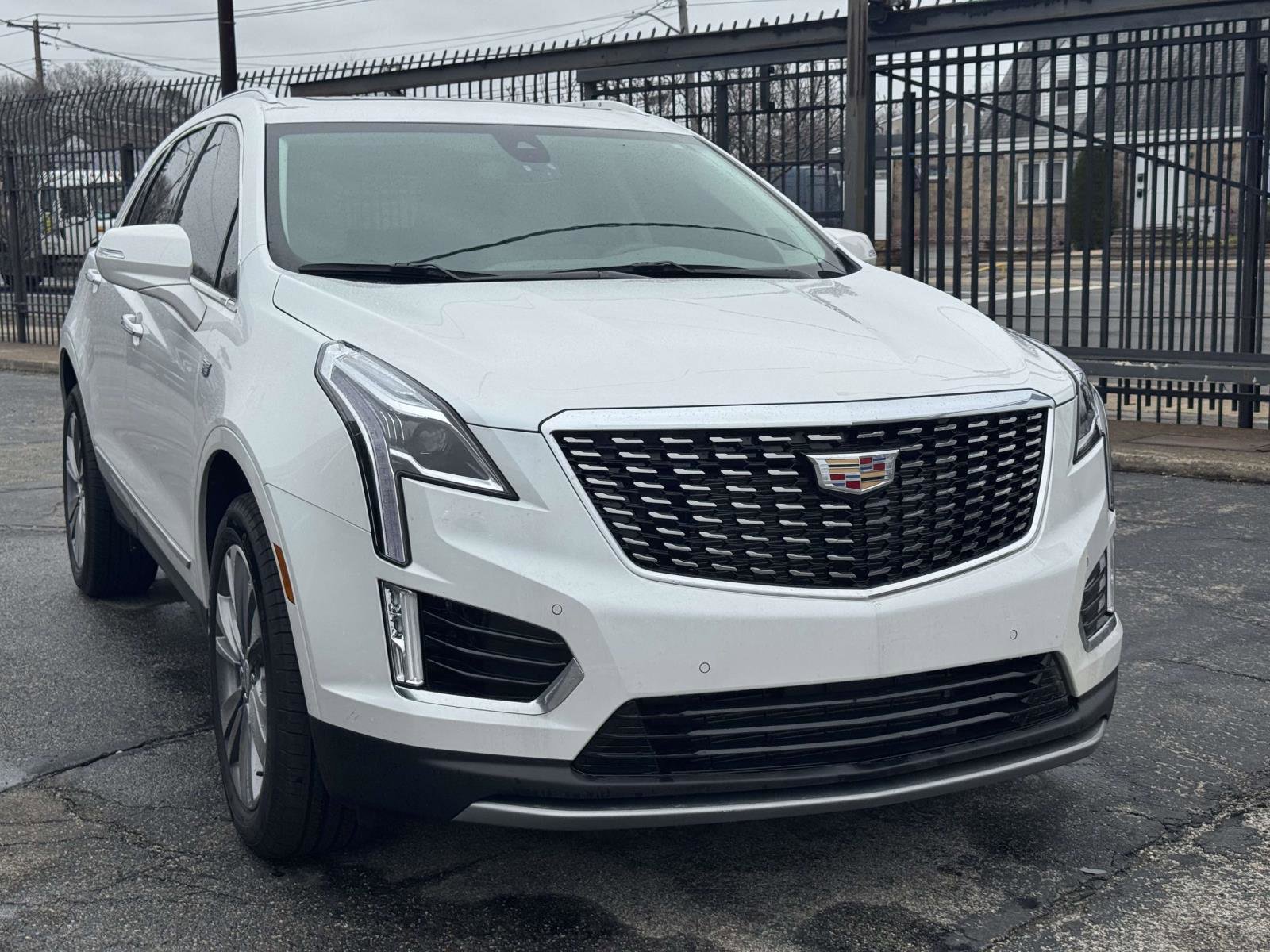 Certified 2025 Cadillac XT5 Premium Luxury image 4