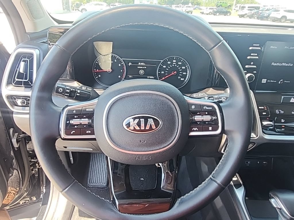 Used 2021 Kia Sorento EX w/ Panoramic Sunroof Package FWD image 10