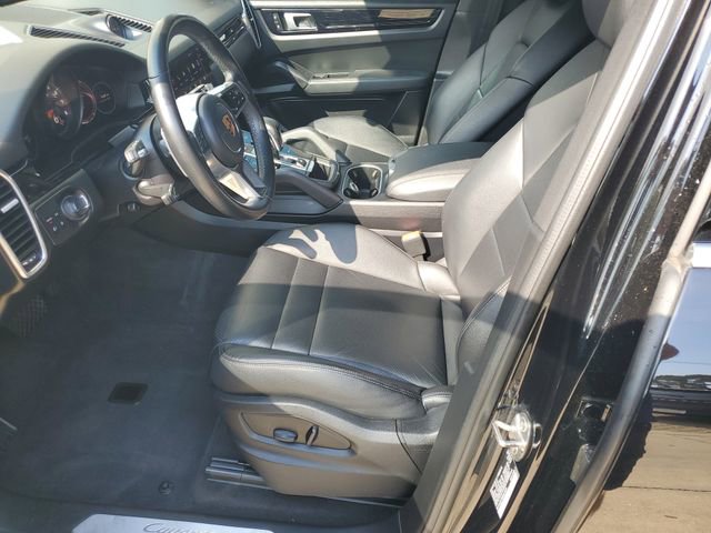 Used 2022 Porsche Cayenne Platinum Edition image 5
