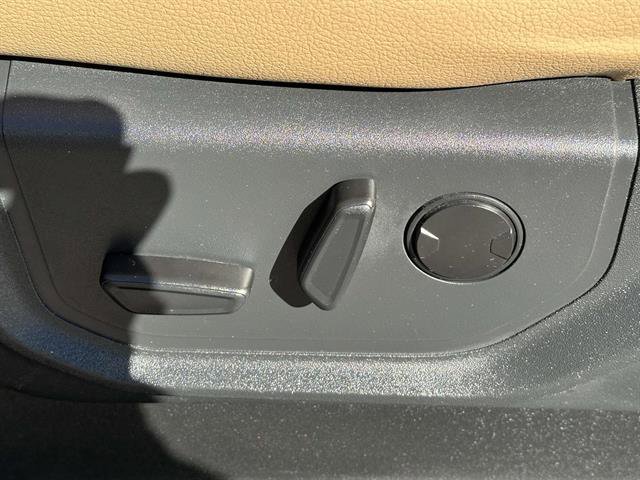 Used 2022 Ford F350 Lariat w/ Lariat Value Package image 13