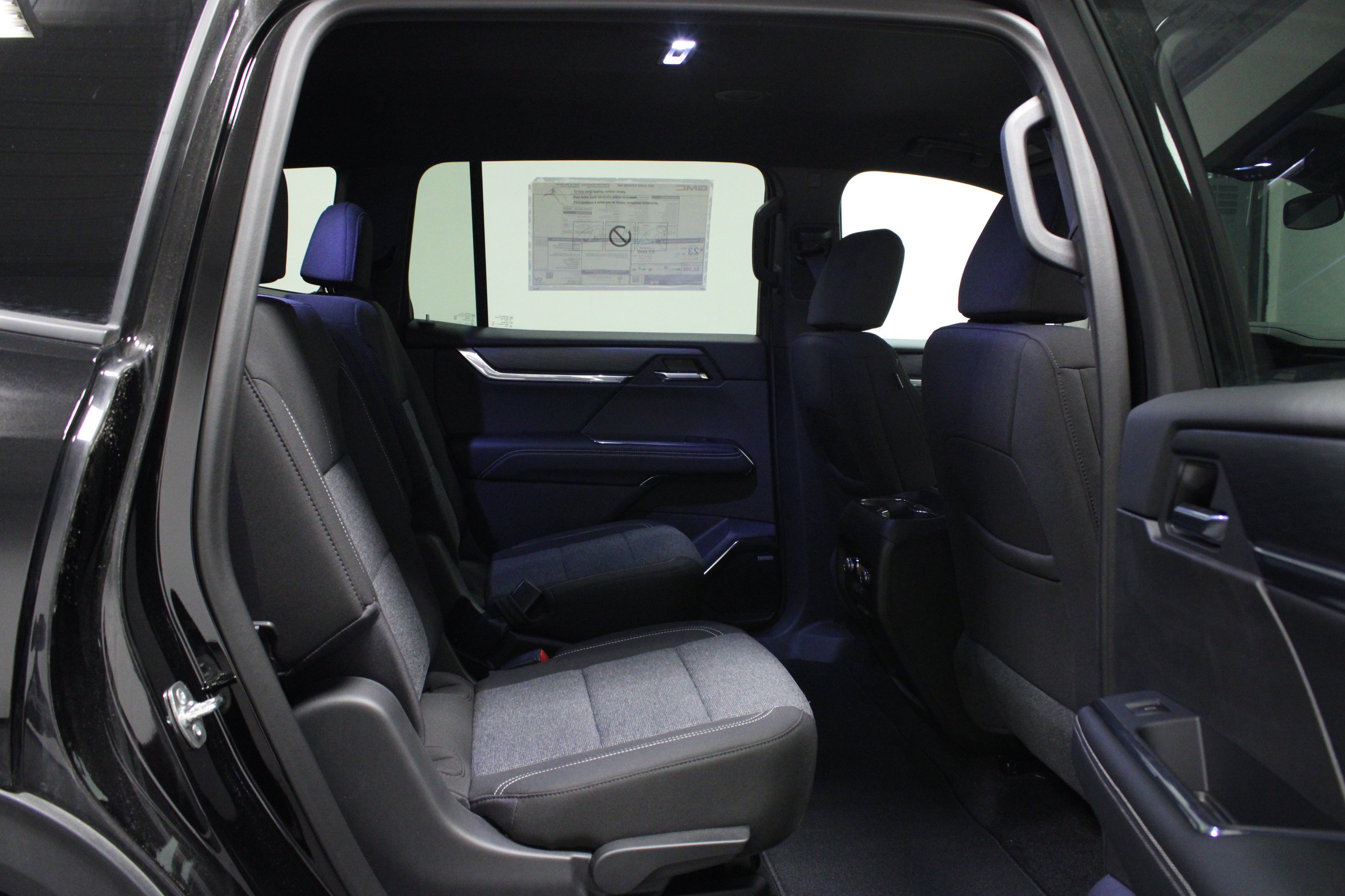 New 2025 GMC Acadia Elevation FWD image 16