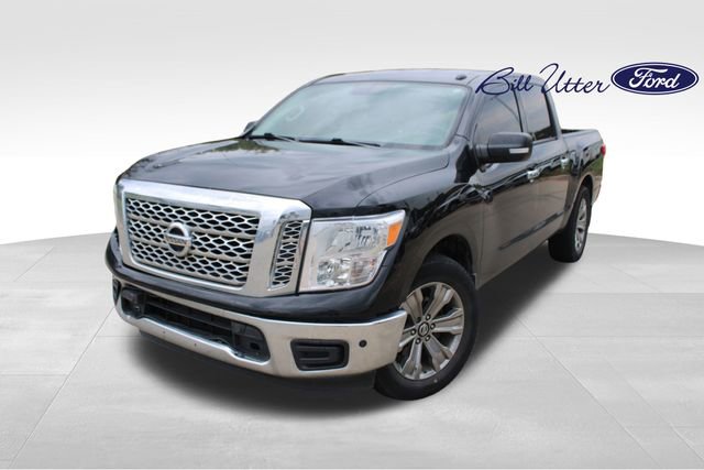 Used 2018 Nissan Titan SV w/ SV Convenience Package