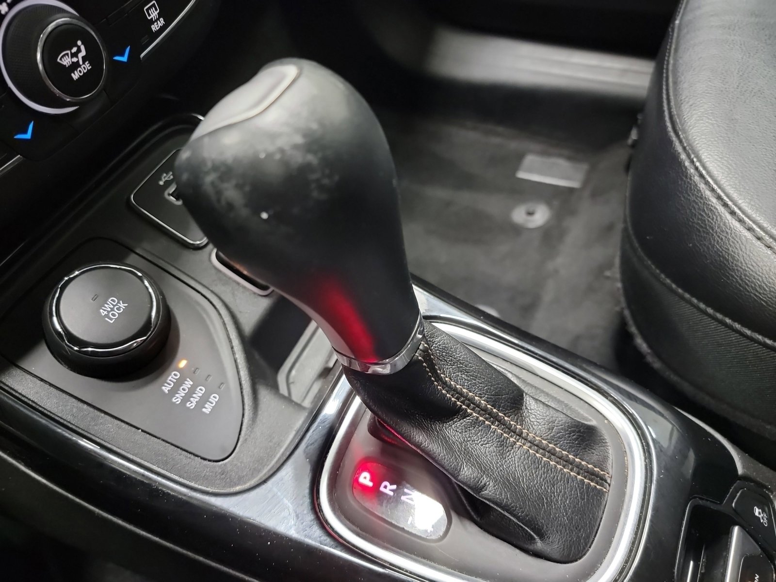 Used 2018 Jeep Compass Limited w/ Navigation Group image 26