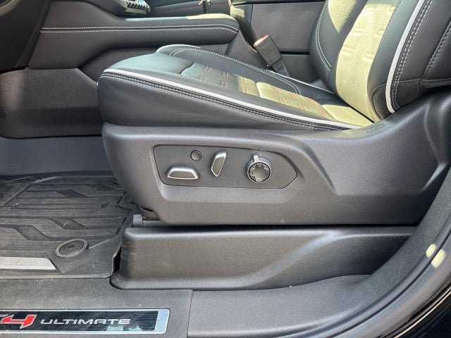 New 2026 GMC Yukon AT4 Ultimate w/ LPO, Floor Liner Package AWD/4WD image 13
