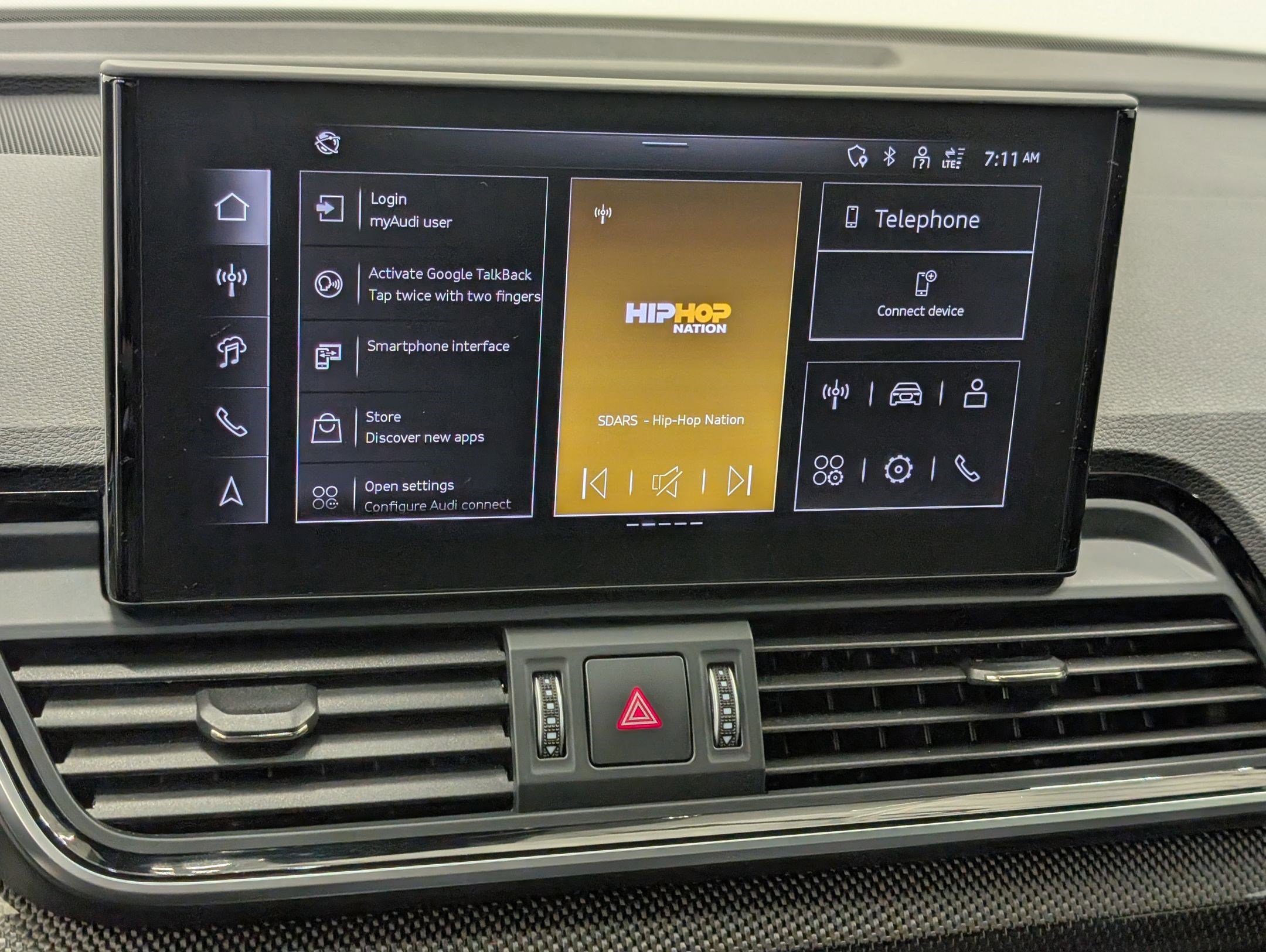 Used 2024 Audi SQ5 Premium Plus w/ Premium Plus Package image 25