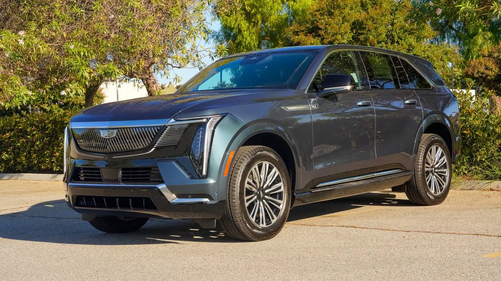 New 2026 Cadillac Escalade IQ Luxury 1 AWD/4WD video 3