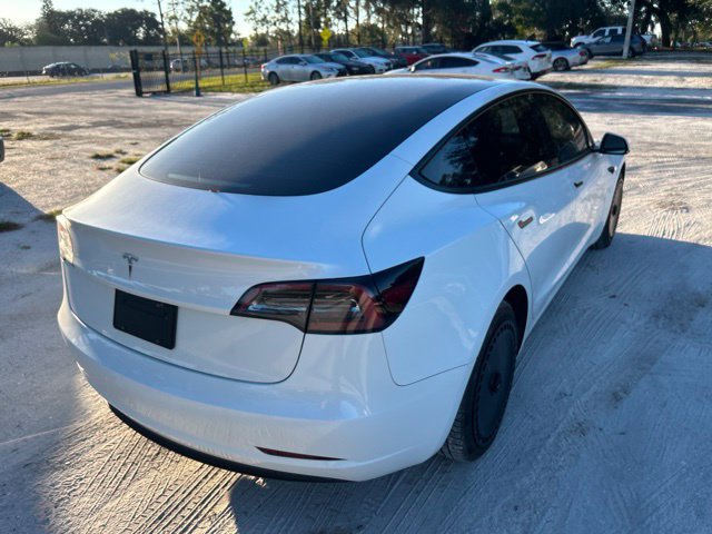 Used 2023 Tesla Model 3 Standard Range RWD image 4