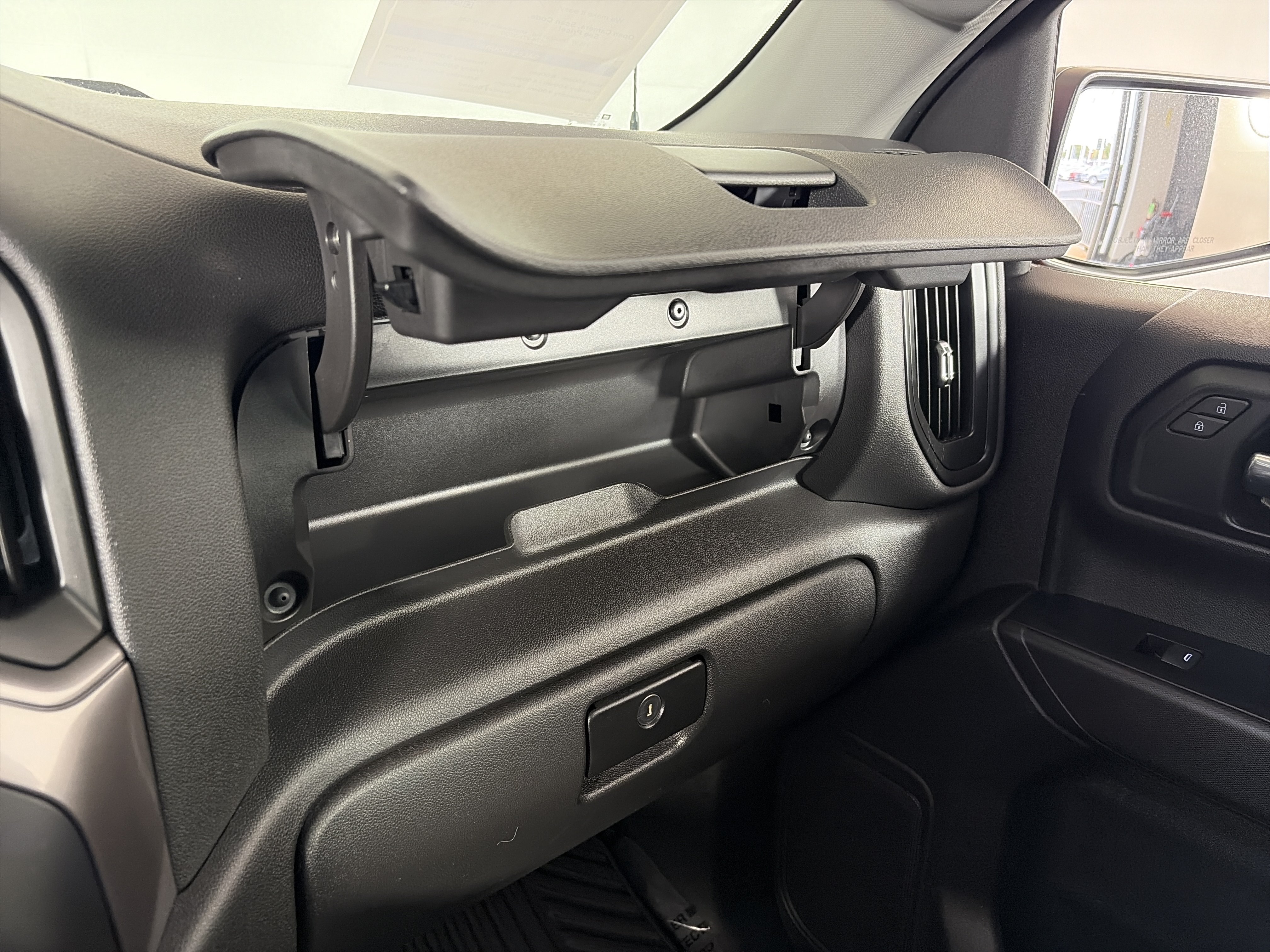 Used 2024 Chevrolet Silverado 1500 Custom Trail Boss w/ LPO, Dark Essentials Package AWD/4WD image 29