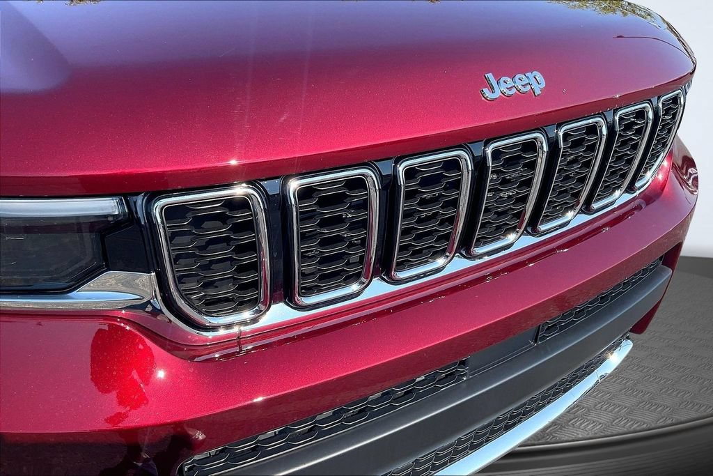Used 2023 Jeep Grand Cherokee L Limited w/ Luxury Tech Group II RWD image 34