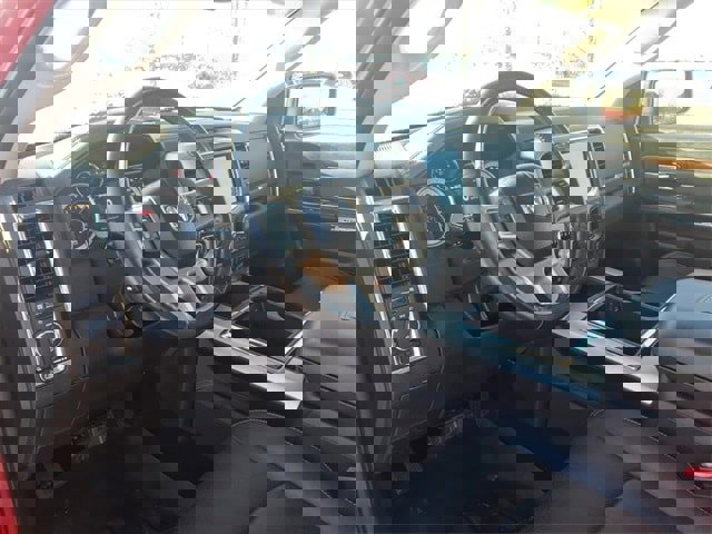 Used 2014 RAM 1500 Laramie w/ Convenience Group image 7