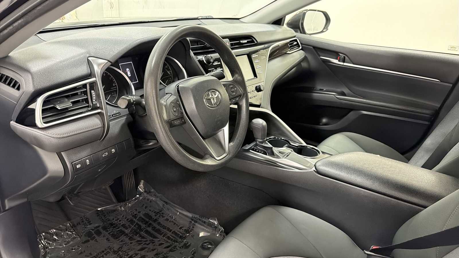 Certified 2018 Toyota Camry LE image 12