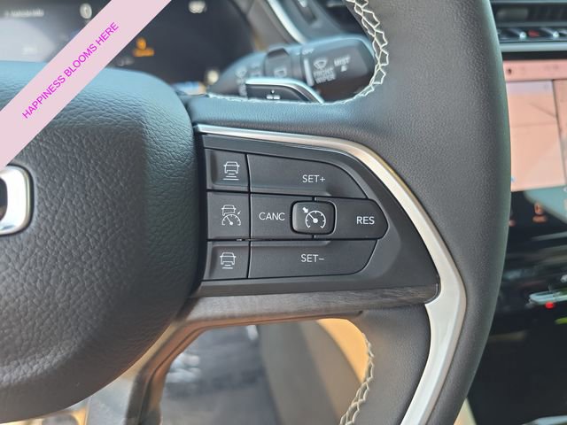 Certified 2025 Jeep Grand Cherokee Limited w/ Black Appearance Package RWD image 23