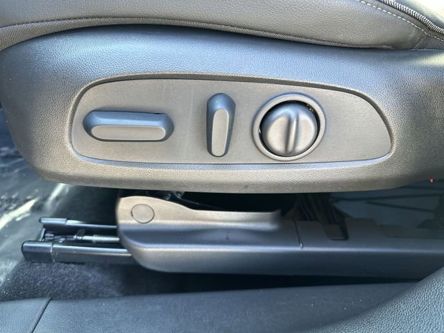 Used 2023 Buick Encore GX Select w/ Safety Package II image 17