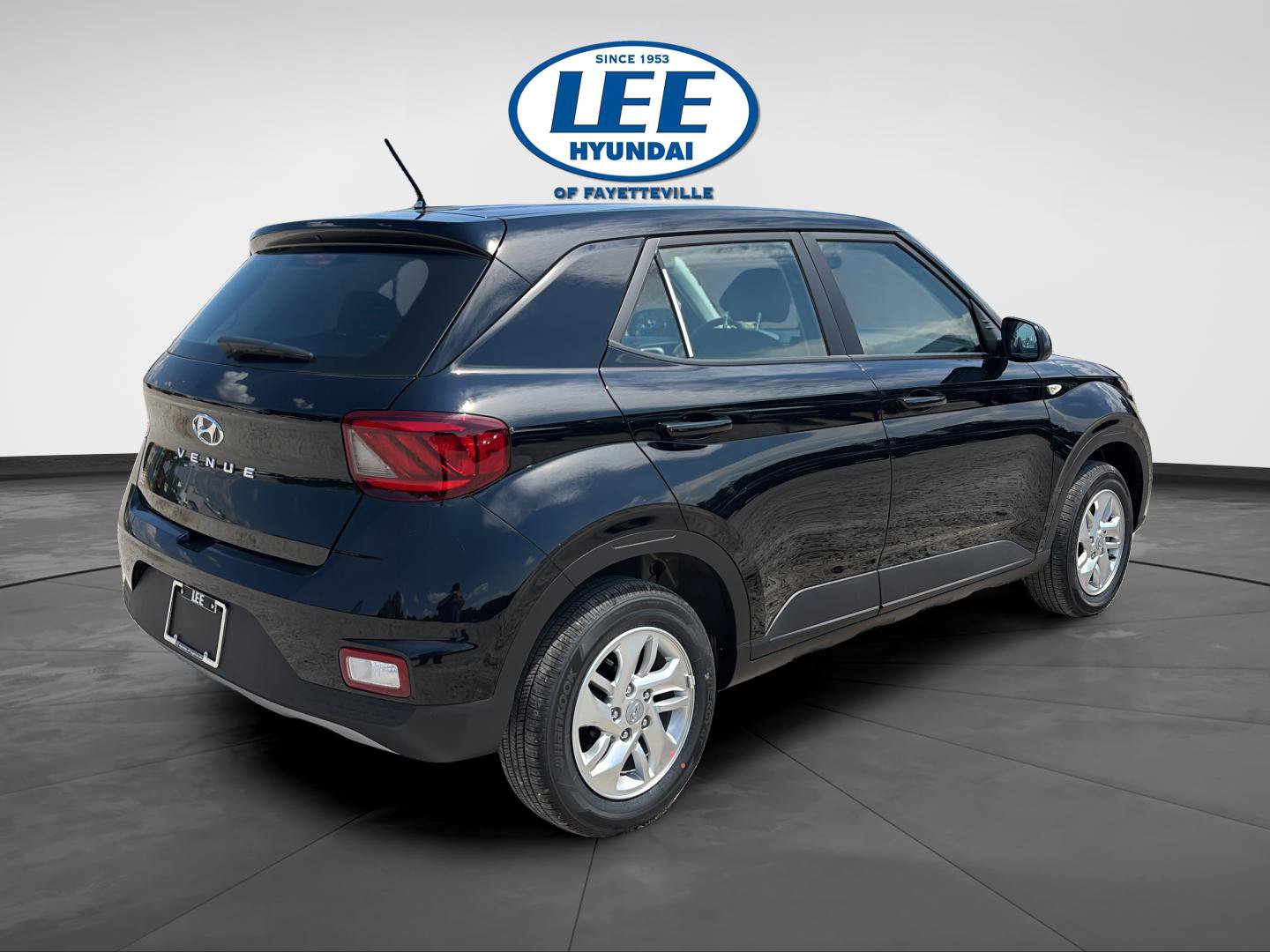 New 2026 Hyundai Venue SE FWD image 3