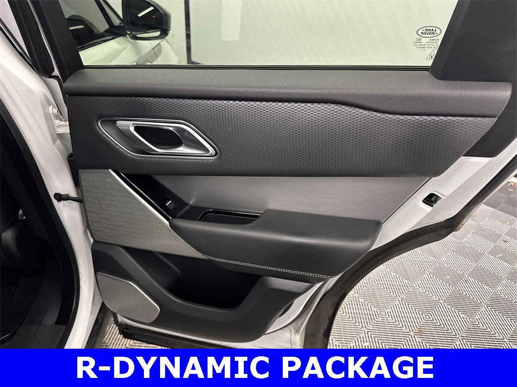 Used 2018 Land Rover Range Rover Velar R-Dynamic SE image 18